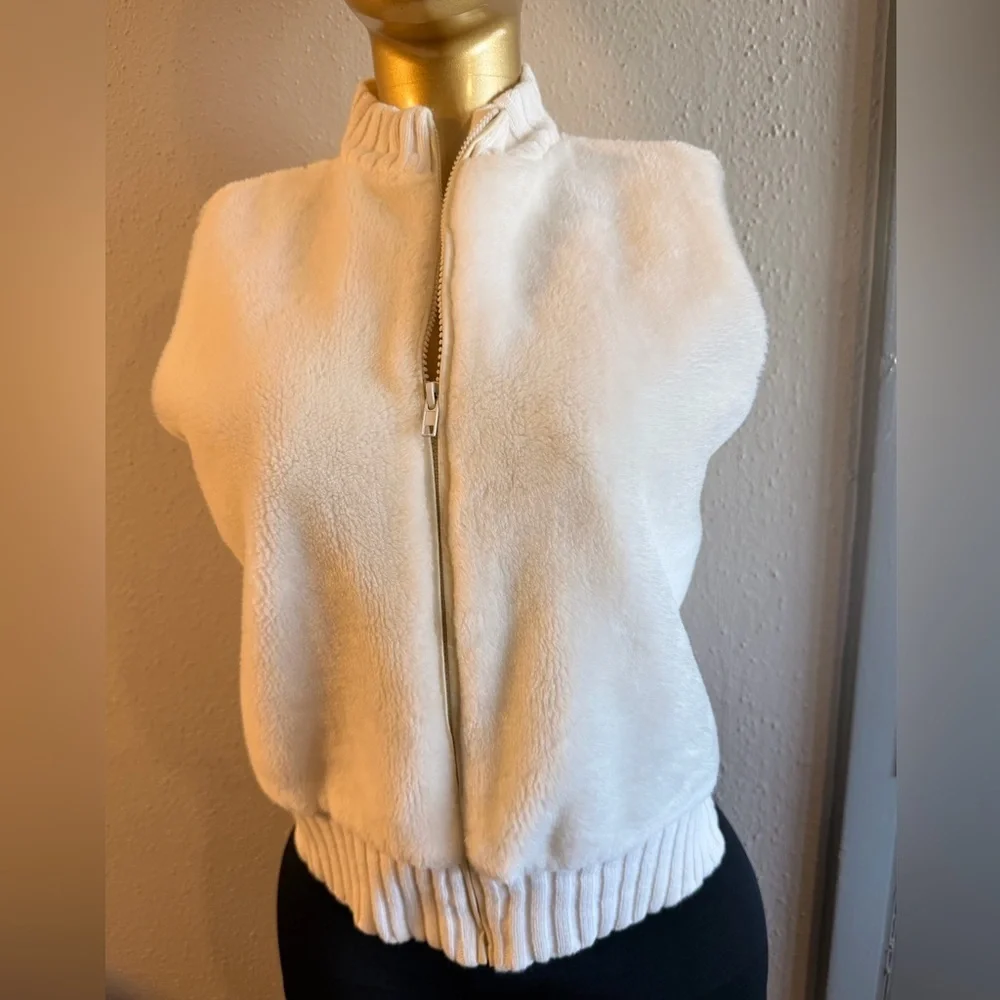 Cream Zip-Up Fleece Vest
